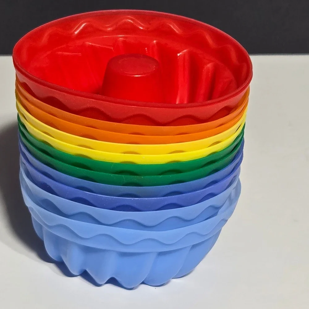 Set of 10 Mini Bundt Cake Molds‎ Jello Pudding Cups Colorful Plastic Baking